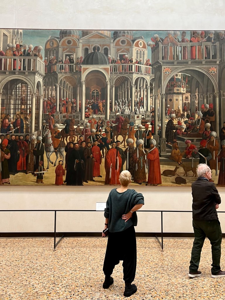 Fotografia a un'opera medievale esposta alle Gallerie dell'accademia a venezia