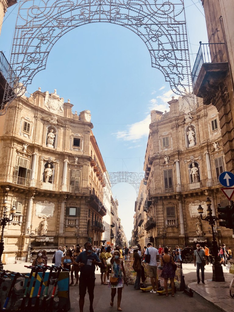 Fotografia deo quattro canti a palermo