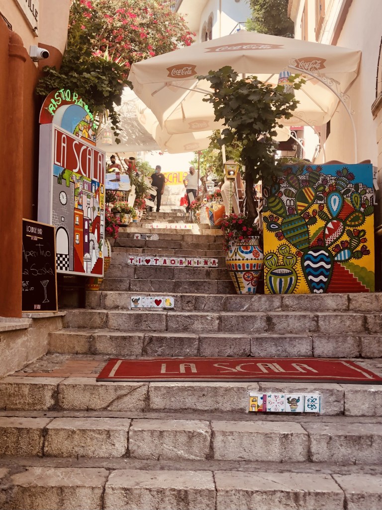 Fotografia della scalinata a Taormina