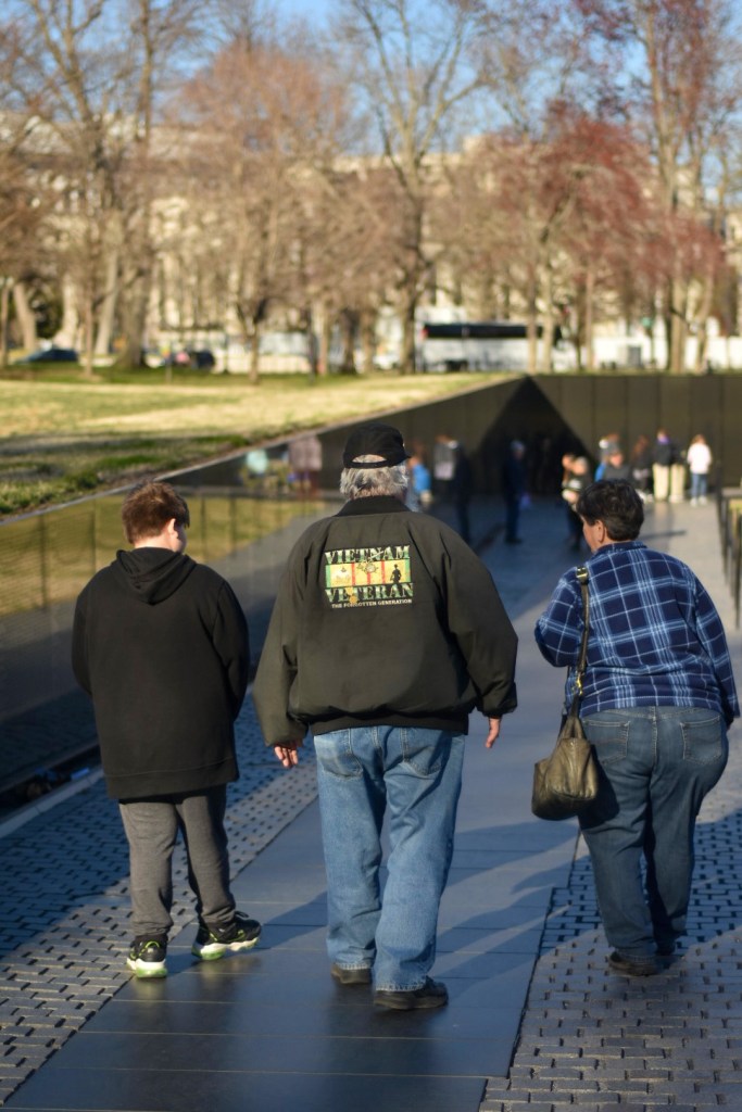 Veternao del Vietnam, vicino al Vietnam Veterab Memorial a Washington