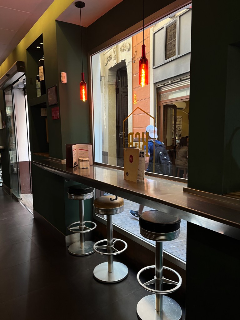 Ristorante di tapas a Malaga, KGB